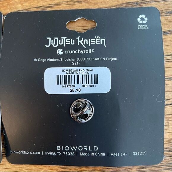 Jujutsu Kaisen Lapel Pin Set of 2 - Picture 6 of 7
